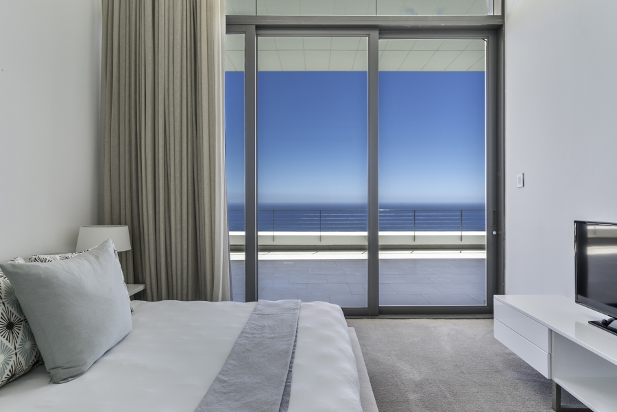 5 Bedroom Property for Sale in Clifton Western Cape